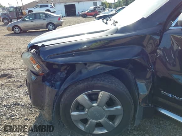 ✅ 2015 GMC Terrain Denali • VIN: 2GKFLZE37F6102716 • Lot: 43349475. Listed on IAAI with 119,121 mi. Free auction sales archive from the USA and detailed vehicle history report at DreamBid. Image 6.