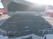 ✅ 2018 Jeep Grand Cherokee Limited • VIN: 1C4RJFBGXJC459652 • Lot: 43361121. Wystawiony na IAAI z przebiegiem 91 357 mil. Bezpłatny archiwum sprzedaży aukcyjnych z USA i szczegółowy raport historii pojazdu na DreamBid. Zdjęcie 10.