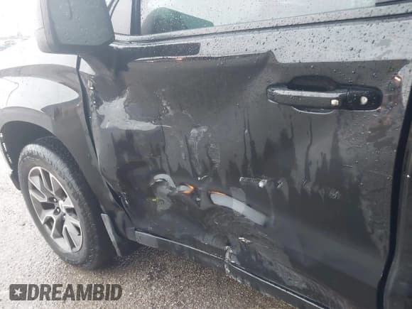 ✅ 2021 Chevrolet Silverado 1500 RST • VIN: 3GCPWDED0MG131690 • Lot: 42199939. Wystawiony na IAAI z przebiegiem 83 298 mil. Bezpłatny archiwum sprzedaży aukcyjnych z USA i szczegółowy raport historii pojazdu na DreamBid. Zdjęcie 6.