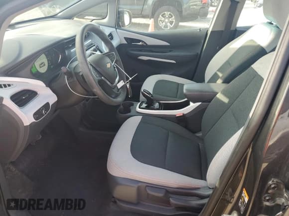 ✅ 2017 Chevrolet Bolt EV LT • VIN: 1G1FW6S06H4187587 • Lot: 52419565. Wystawiony na Copart z przebiegiem 47 953 mil. Bezpłatny archiwum sprzedaży aukcyjnych z USA i szczegółowy raport historii pojazdu na DreamBid. Zdjęcie 7.