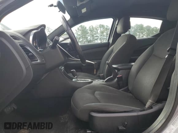 ✅ 2013 Dodge Avenger SXT • VIN: 1C3CDZCB2DN625662 • Лот: 73814864. Опубликован ранее на Copart с пробегом 213 159 миль. Бесплатный доступ к архиву аукционных продаж из США и подробный отчёт об истории автомобиля на DreamBid. Изображение 7.