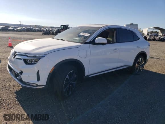 ✅ 2024 VinFast VF 8 Plus • VIN: RLLV1AFA6RH009038 • Lot: 79879874. Wystawiony na Copart z przebiegiem 1 467 mil. Bezpłatny archiwum sprzedaży aukcyjnych z USA i szczegółowy raport historii pojazdu na DreamBid. Zdjęcie 1.