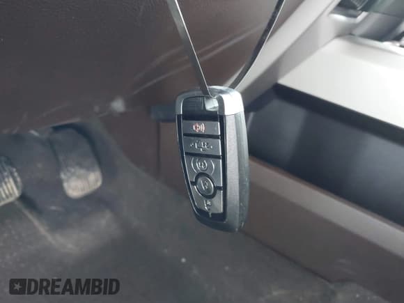 ✅ 2019 Ford F-150 XL • VIN: 1FTEW1E48KFA44785 • Lot: 42156588. Listed on IAAI with 84,493 mi. Free auction sales archive from the USA and detailed vehicle history report at DreamBid. Image 11.