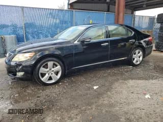 ✅ 2010 Lexus LS 460 L • VIN: JTHGL5EF6A5041395 • Lot: 87806615. Wystawiony na Copart z przebiegiem Nie podano. Bezpłatny archiwum sprzedaży aukcyjnych z USA i szczegółowy raport historii pojazdu na DreamBid. Zdjęcie 1.