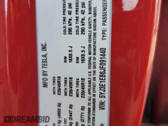 ✅ 2018 Tesla Model 3 Long Range Battery • VIN: 5YJ3E1EB6JF091440 • Lot: 83957885. Wystawiony na Copart z przebiegiem Nie podano. Bezpłatny archiwum sprzedaży aukcyjnych z USA i szczegółowy raport historii pojazdu na DreamBid. Zdjęcie 12.