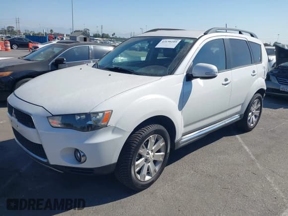 ✅ 2010 Mitsubishi Outlander SE • VIN: JA4AS3AW2AZ019126 • Lot: 43130289. Wystawiony na IAAI z przebiegiem 120 361 mil. Bezpłatny archiwum sprzedaży aukcyjnych z USA i szczegółowy raport historii pojazdu na DreamBid. Zdjęcie 2.