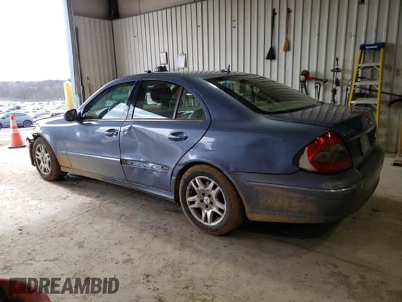 ✅ 2007 Mercedes-Benz E 320 • VIN: WDBUF22X37B111788 • Lot: 44535035. Wystawiony na Copart z przebiegiem 227 593 mil. Bezpłatny archiwum sprzedaży aukcyjnych z USA i szczegółowy raport historii pojazdu na DreamBid. Zdjęcie 2.