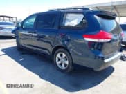 ✅ 2012 Toyota Sienna LE AAS • VIN: 5TDKK3DC5CS193806 • Лот: 43175998. Опубликован ранее на IAAI с пробегом 155 080 миль. Бесплатный доступ к архиву аукционных продаж из США и подробный отчёт об истории автомобиля на DreamBid. Изображение 3.