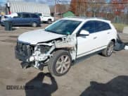 ✅ 2015 Cadillac SRX Premium Collection • VIN: 3GYFNGE36FS550015 • Lot: 43626400. Wystawiony na IAAI z przebiegiem 88 619 mil. Bezpłatny archiwum sprzedaży aukcyjnych z USA i szczegółowy raport historii pojazdu na DreamBid. Zdjęcie 18.