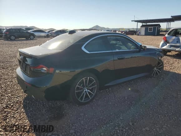 ✅ 2022 BMW 2 Series 230i • VIN: 3MW23CM09N8C64100 • Lot: 52930954. Wystawiony na Copart z przebiegiem 16 192 mil. Bezpłatny archiwum sprzedaży aukcyjnych z USA i szczegółowy raport historii pojazdu na DreamBid. Zdjęcie 3.