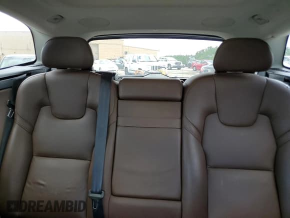 ✅ 2019 Volvo XC60 Momentum • VIN: LYV102DK2KB224422 • Lot: 61108435. Listed on Copart with 110,901 mi. Free auction sales archive from the USA and detailed vehicle history report at DreamBid. Image 10.