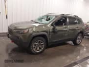 ✅ 2020 Jeep Cherokee Trailhawk • VIN: 1C4PJMBX4LD588401 • Lot: 41687657. Wystawiony na IAAI z przebiegiem 69 755 mil. Bezpłatny archiwum sprzedaży aukcyjnych z USA i szczegółowy raport historii pojazdu na DreamBid. Zdjęcie 2.
