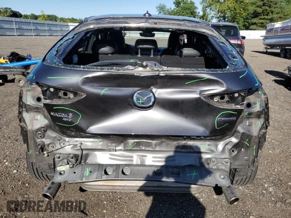 ✅ 2019 Mazda 3 Premium • VIN: JM1BPBNM4K1125558 • Лот: 70306565. Опубликован ранее на Copart с пробегом 48 060 миль. Бесплатный доступ к архиву аукционных продаж из США и подробный отчёт об истории автомобиля на DreamBid. Изображение 6.