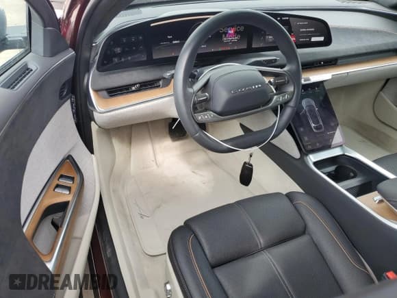 ✅ 2023 Lucid Air Grand Touring • VIN: 50EA1GBA4PA002253 • Lot: 71451334. Wystawiony na Copart z przebiegiem 9 758 mil. Bezpłatny archiwum sprzedaży aukcyjnych z USA i szczegółowy raport historii pojazdu na DreamBid. Zdjęcie 8.