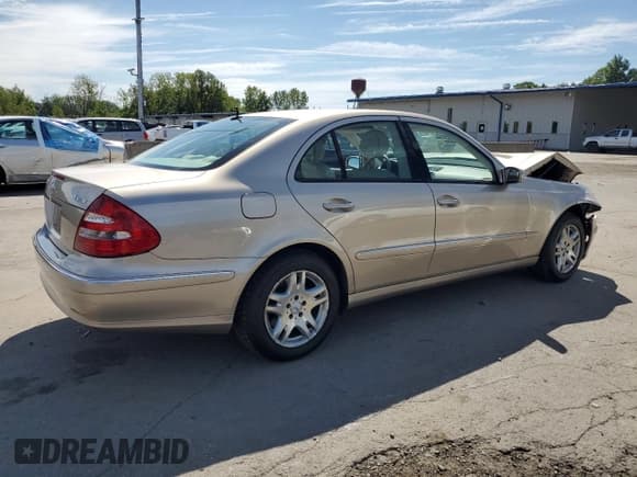 ✅ 2004 Mercedes-Benz E 320 • VIN: WDBUF82J04X157012 • Lot: 69221875. Wystawiony na Copart z przebiegiem 103 194 mil. Bezpłatny archiwum sprzedaży aukcyjnych z USA i szczegółowy raport historii pojazdu na DreamBid. Zdjęcie 3.
