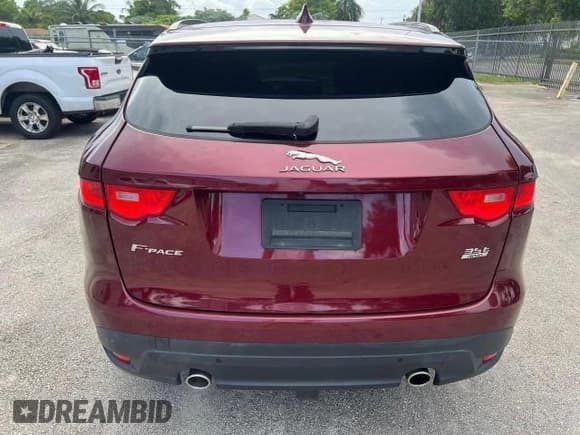 ✅ 2017 Jaguar F-Pace 35t Prestige • VIN: SADCK2BV2HA077734 • Лот: 84155494. Опубликован ранее на Copart с пробегом 75 342 миль. Бесплатный доступ к архиву аукционных продаж из США и подробный отчёт об истории автомобиля на DreamBid. Изображение 6.