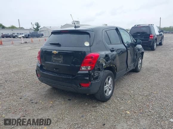 ✅ 2021 Chevrolet Trax LS • VIN: KL7CJKSB9MB321840 • Lot: 43265706. Listed on IAAI with 76,342 mi. Free auction sales archive from the USA and detailed vehicle history report at DreamBid. Image 4.