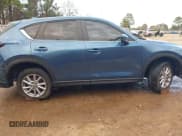 ✅ 2023 Mazda CX-5 S Carbon Edition • VIN: JM3KFBCM2P0235177 • Lot: 41209889. Wystawiony na IAAI z przebiegiem 15 588 mil. Bezpłatny archiwum sprzedaży aukcyjnych z USA i szczegółowy raport historii pojazdu na DreamBid. Zdjęcie 13.