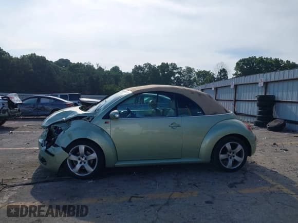 ✅ 2007 Volkswagen Beetle • VIN: 3VWSF31Y77M420968 • Lot: 42689738. Listed on IAAI with 160,312 mi. Free auction sales archive from the USA and detailed vehicle history report at DreamBid. Image 13.