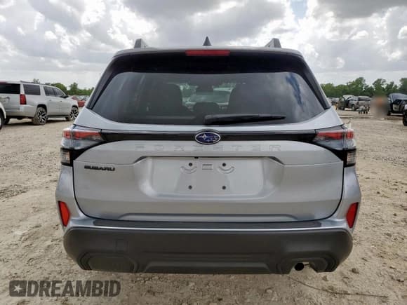 ✅ 2025 Subaru Forester Premium • VIN: JF2SLDBC6SH451339 • Лот: 61853615. Опубликован ранее на Copart с пробегом 2 378 миль. Бесплатный доступ к архиву аукционных продаж из США и подробный отчёт об истории автомобиля на DreamBid. Изображение 6.