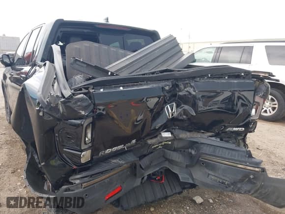 ✅ 2018 Honda Ridgeline Black Edition • VIN: 5FPYK3F86JB001465 • Lot: 42618415. Wystawiony na IAAI z przebiegiem 104 366 mil. Bezpłatny archiwum sprzedaży aukcyjnych z USA i szczegółowy raport historii pojazdu na DreamBid. Zdjęcie 6.