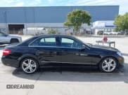 ✅ 2013 Mercedes-Benz E 350 Luxury • VIN: WDDHF5KB5DA752604 • Lot: 43654639. Wystawiony na IAAI z przebiegiem 158 215 mil. Bezpłatny archiwum sprzedaży aukcyjnych z USA i szczegółowy raport historii pojazdu na DreamBid. Zdjęcie 13.