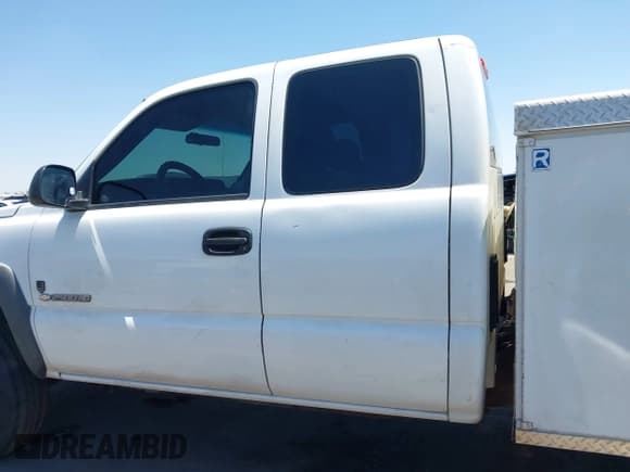 ✅ 2003 Chevrolet Silverado 2500HD LS • VIN: 1GCHC29U93E354781 • Lot: 42316975. Listed on IAAI with 360,412 mi. Free auction sales archive from the USA and detailed vehicle history report at DreamBid. Image 14.