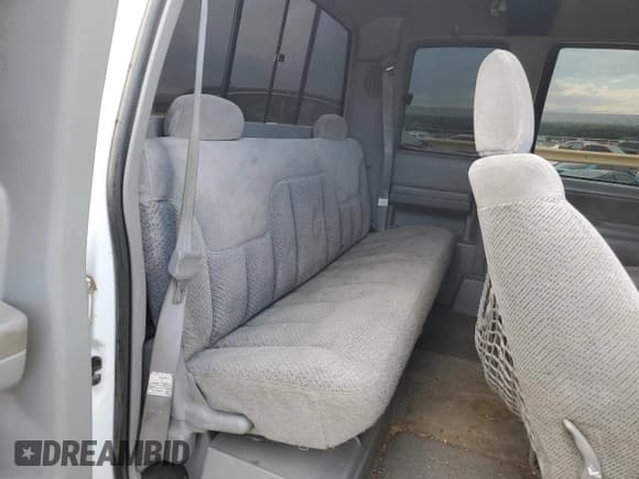 ✅ 1999 Chevrolet Silverado 1500 • VIN: 1GCEK19RXXR111474 • Лот: 71250254. Опубликован ранее на Copart с пробегом 216 539 миль. Бесплатный доступ к архиву аукционных продаж из США и подробный отчёт об истории автомобиля на DreamBid. Изображение 10.