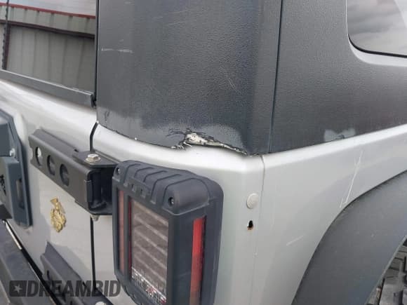 ✅ 2008 Jeep Wrangler Rubicon • VIN: 1J4GA641X8L645907 • Lot: 43597344. Listed on IAAI with 116,566 mi. Free auction sales archive from the USA and detailed vehicle history report at DreamBid. Image 6.