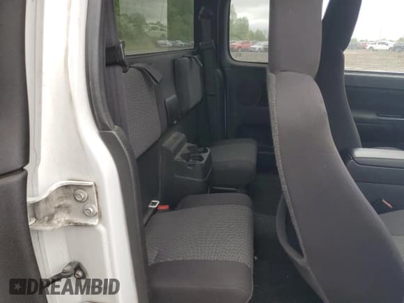 ✅ 2012 Chevrolet Colorado 1LT • VIN: 1GCESCF9XC8113743 • Лот: 58254975. Опубликован ранее на Copart с пробегом 215 259 миль. Бесплатный доступ к архиву аукционных продаж из США и подробный отчёт об истории автомобиля на DreamBid. Изображение 10.