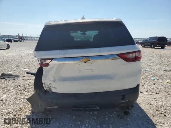 ✅ 2019 Chevrolet Traverse LS • VIN: 1GNERFKW0KJ251198 • Lot: 67919114. Wystawiony na Copart z przebiegiem 71 375 mil. Bezpłatny archiwum sprzedaży aukcyjnych z USA i szczegółowy raport historii pojazdu na DreamBid. Zdjęcie 6.