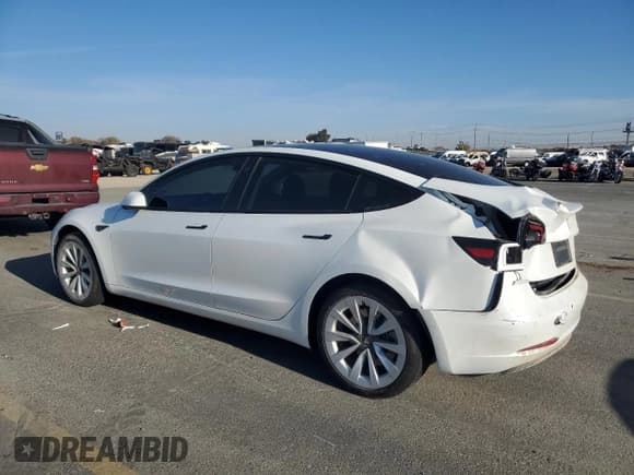 ✅ 2022 Tesla Model 3 Long Range • VIN: 5YJ3E1EB9NF298183 • Lot: 92124135. Wystawiony na Copart z przebiegiem 17 949 mil. Bezpłatny archiwum sprzedaży aukcyjnych z USA i szczegółowy raport historii pojazdu na DreamBid. Zdjęcie 2.