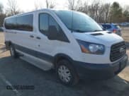 ✅ 2018 Ford Transit Passenger XL • VIN: 1FBZX2YM1JKA33699 • Lot: 41786863. Wystawiony na IAAI z przebiegiem 138 735 mil. Bezpłatny archiwum sprzedaży aukcyjnych z USA i szczegółowy raport historii pojazdu na DreamBid. Zdjęcie 1.