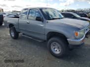 ✅ 1995 Toyota T100 • VIN: JT4VD22E1S0016497 • Лот: 44385205. Опубликован ранее на Copart с пробегом 190 432 миль. Бесплатный доступ к архиву аукционных продаж из США и подробный отчёт об истории автомобиля на DreamBid. Изображение 4.
