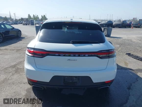 ✅ 2020 Porsche Macan • VIN: WP1AA2A55LLB02192 • Lot: 42288447. Wystawiony na IAAI z przebiegiem 102 344 mil. Bezpłatny archiwum sprzedaży aukcyjnych z USA i szczegółowy raport historii pojazdu na DreamBid. Zdjęcie 17.