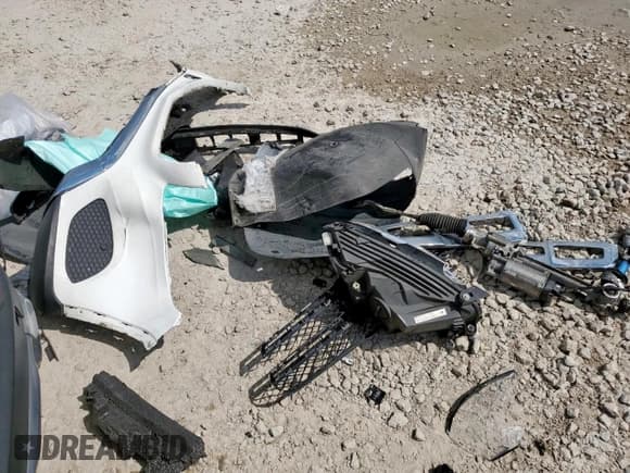 ✅ 2019 Mercedes-Benz GLC 300 • VIN: WDC0G4JB1KV127679 • Lot: 70527375. Listed on Copart with Not provided. Free auction sales archive from the USA and detailed vehicle history report at DreamBid. Image 12.