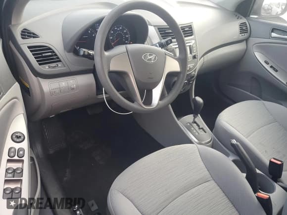 ✅ 2016 Hyundai Accent SE • VIN: KMHCT4AE4GU945442 • Lot: 76339824. Wystawiony na Copart z przebiegiem 19 988 mil. Bezpłatny archiwum sprzedaży aukcyjnych z USA i szczegółowy raport historii pojazdu na DreamBid. Zdjęcie 8.