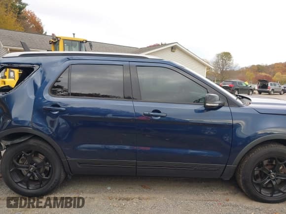 ✅ 2016 Ford Explorer XLT • VIN: 1FM5K8D89GGB68781 • Lot: 43620074. Listed on IAAI with 132,137 mi. Free auction sales archive from the USA and detailed vehicle history report at DreamBid. Image 14.