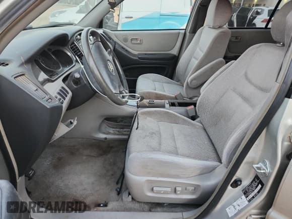 ✅ 2003 Toyota Highlander • VIN: JTEGF21A330101646 • Лот: 92177935. Опубликован ранее на Copart с пробегом 193 371 миль. Бесплатный доступ к архиву аукционных продаж из США и подробный отчёт об истории автомобиля на DreamBid. Изображение 7.