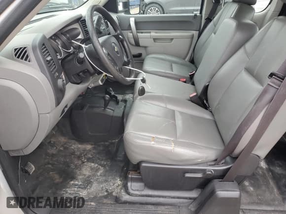 ✅ 2013 Chevrolet Silverado 2500HD Work Truck • VIN: 1GC2KVCG9DZ328396 • Лот: 90871375. Опубликован ранее на Copart с пробегом 85 994 миль. Бесплатный доступ к архиву аукционных продаж из США и подробный отчёт об истории автомобиля на DreamBid. Изображение 7.