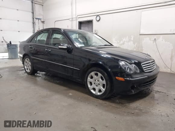 ✅ 2006 Mercedes-Benz C 280 Luxury • VIN: WDBRF92H66F806667 • Lot: 42492901. Wystawiony na IAAI z przebiegiem 101 853 mil. Bezpłatny archiwum sprzedaży aukcyjnych z USA i szczegółowy raport historii pojazdu na DreamBid. Zdjęcie 1.