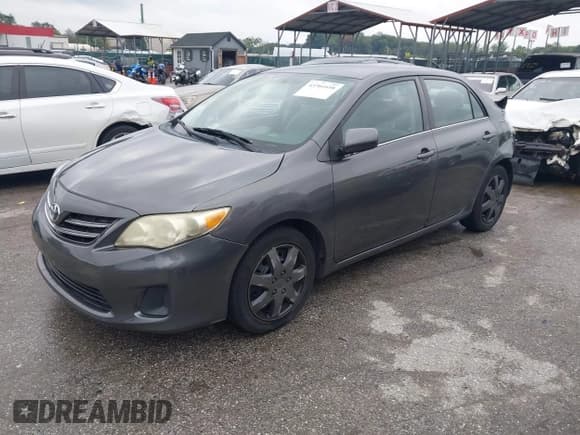 ✅ 2013 Toyota Corolla LE • VIN: 2T1BU4EE6DC029569 • Lot: 43301698. Wystawiony na IAAI z przebiegiem 129 878 mil. Bezpłatny archiwum sprzedaży aukcyjnych z USA i szczegółowy raport historii pojazdu na DreamBid. Zdjęcie 20.