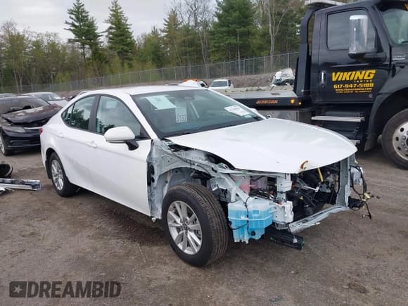 ✅ 2025 Toyota Camry LE • VIN: 4T1DBADK5SU522109 • Lot: 42220850. Listed on IAAI with 298 mi. Free auction sales archive from the USA and detailed vehicle history report at DreamBid. Image 6.