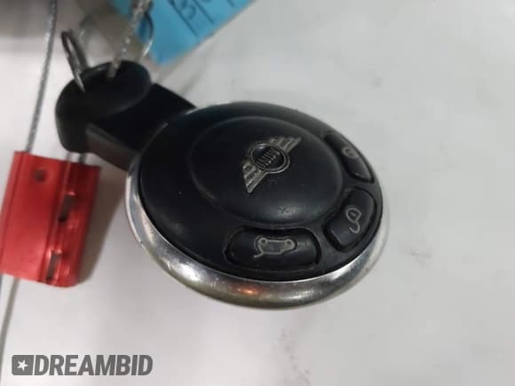 ✅ 2013 MINI Hardtop S • VIN: WMWSV3C58DT390429 • Лот: 42980073. Опубликован ранее на IAAI с пробегом 113 522 миль. Бесплатный доступ к архиву аукционных продаж из США и подробный отчёт об истории автомобиля на DreamBid. Изображение 11.