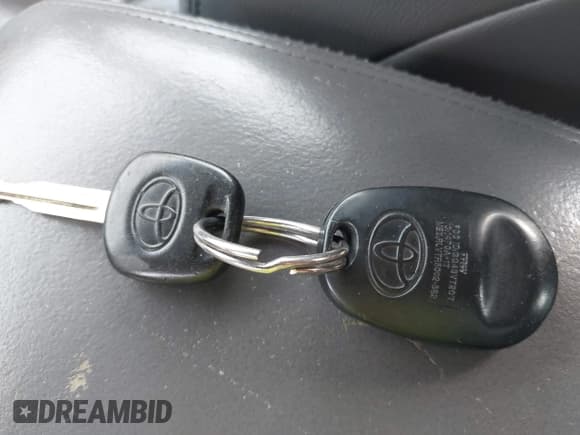 ✅ 2004 Toyota Solara SE • VIN: 4T1FA38P54U031202 • Lot: 42473913. Wystawiony na IAAI z przebiegiem 137 469 mil. Bezpłatny archiwum sprzedaży aukcyjnych z USA i szczegółowy raport historii pojazdu na DreamBid. Zdjęcie 11.