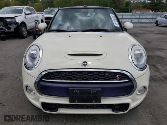 ✅ 2017 MINI Convertible Cooper S • VIN: WMWWG9C5XH3C80635 • Lot: 56167715. Wystawiony na Copart z przebiegiem 79 485 mil. Bezpłatny archiwum sprzedaży aukcyjnych z USA i szczegółowy raport historii pojazdu na DreamBid. Zdjęcie 5.