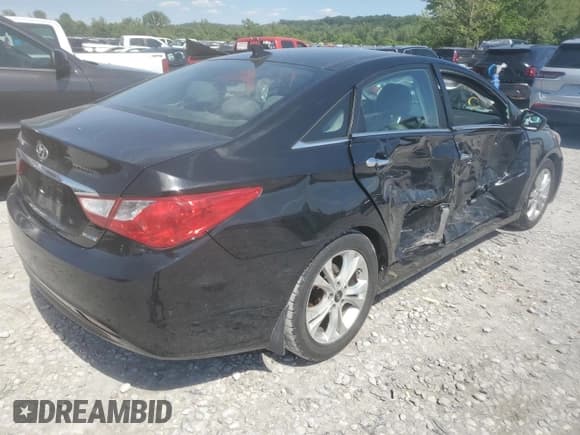 ✅ 2012 Hyundai Sonata Limited • VIN: 5NPEC4ACXCH388603 • Лот: 58076695. Опубликован ранее на Copart с пробегом 140 373 миль. Бесплатный доступ к архиву аукционных продаж из США и подробный отчёт об истории автомобиля на DreamBid. Изображение 3.