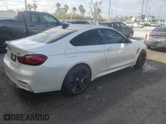 ✅ 2020 BMW M4 • VIN: WBS4Y9C09LAH83100 • Lot: 44961935. Listed on Copart with 30,704 mi. Free auction sales archive from the USA and detailed vehicle history report at DreamBid. Image 3.