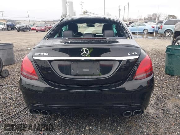 ✅ 2019 Mercedes-Benz C 43 AMG • VIN: 55SWF6EB9KU291767 • Lot: 41584111. Wystawiony na IAAI z przebiegiem 77 740 mil. Bezpłatny archiwum sprzedaży aukcyjnych z USA i szczegółowy raport historii pojazdu na DreamBid. Zdjęcie 17.