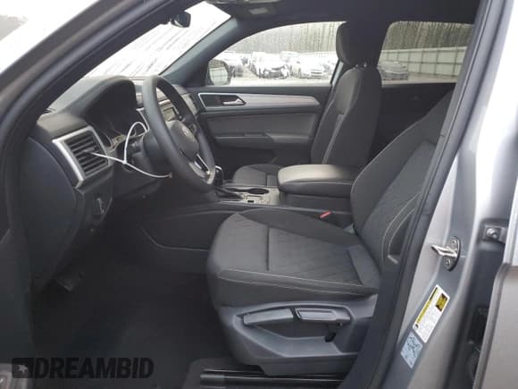 ✅ 2021 Volkswagen Atlas S • VIN: 1V2AC2CAXMC229560 • Lot: 89050645. Listed on Copart with 88,541 mi. Free auction sales archive from the USA and detailed vehicle history report at DreamBid. Image 7.